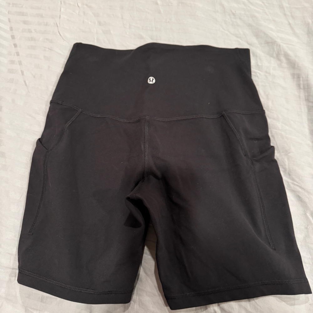 Lululemon Align high rise 6" biker shorts with pockets